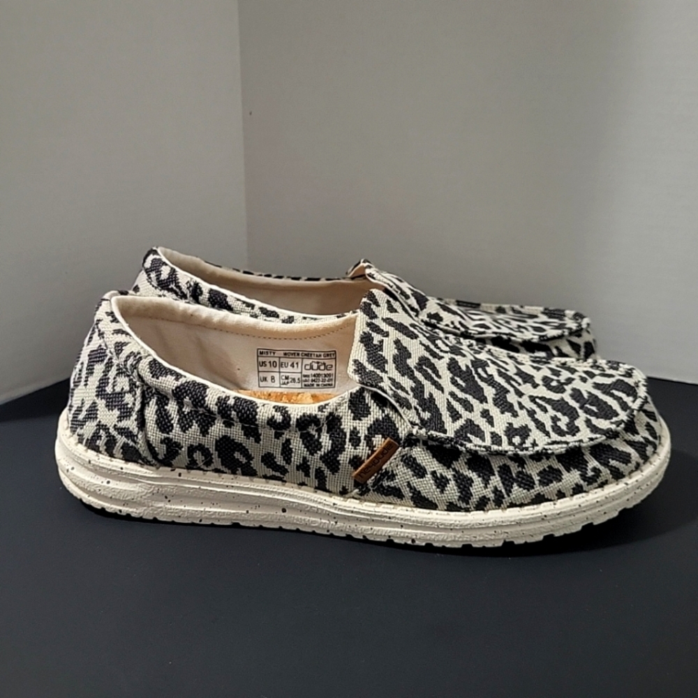 Hey dude women's cheetah gray size 10